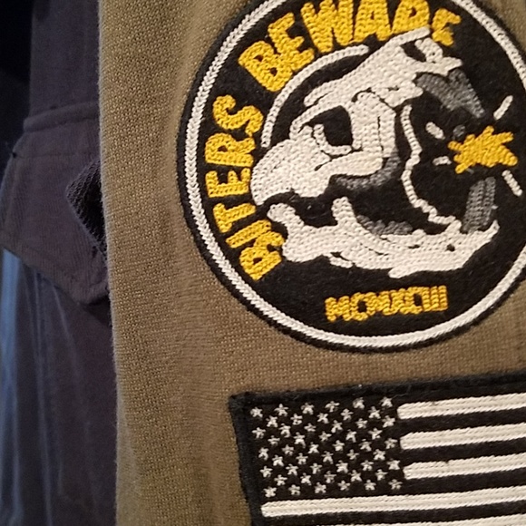 jacket - Picture 3 of 4